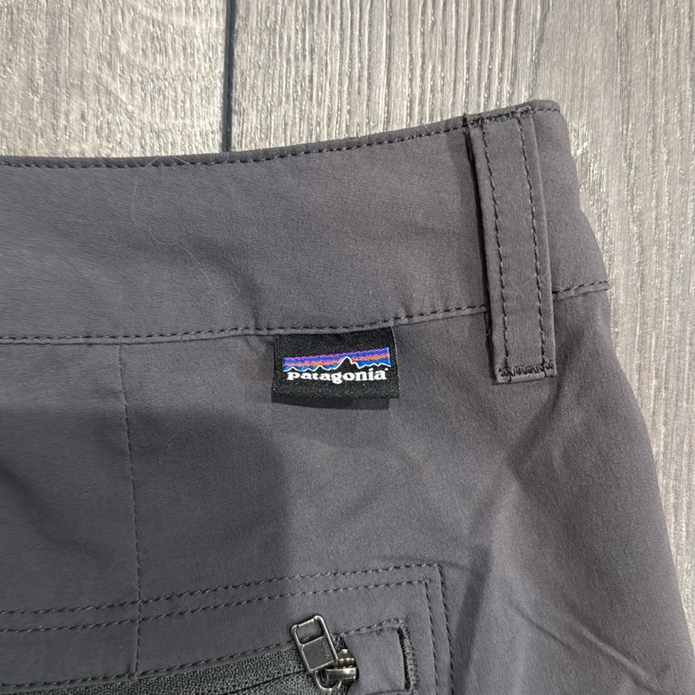 Gray Patagonia Women’s Cargo Shorts Size 10 - Picture 5 of 6